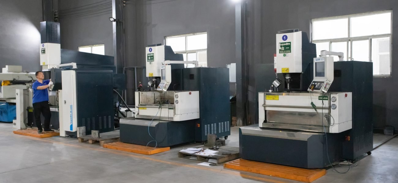 Contract Manufacturer 12 Mold Workshop EDM Machine