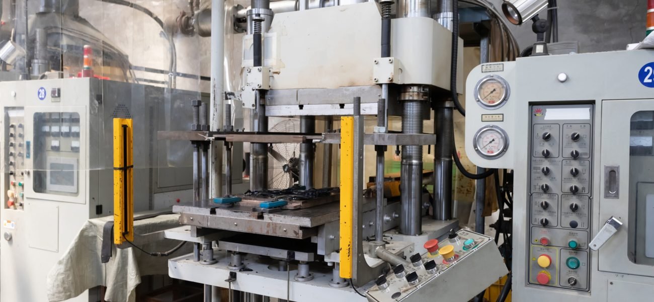 Contract Manufacturer 13 Rubber Workshop Injection Machine